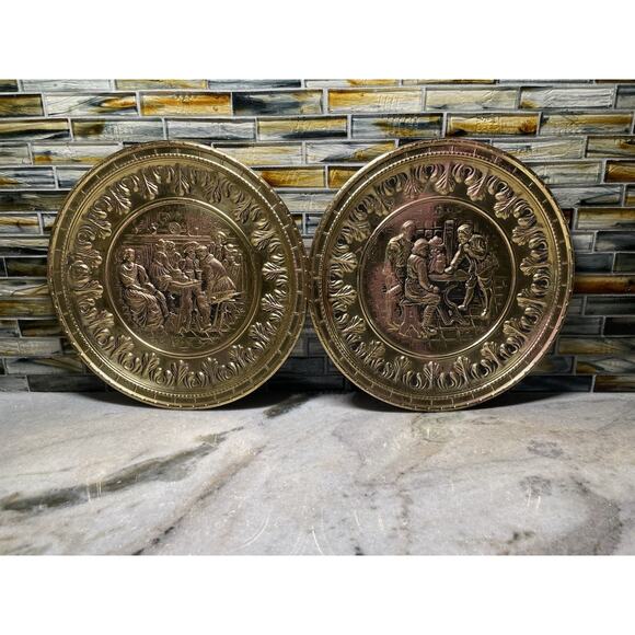Two Vintage Brass Embossed Decorative Wall Hanging Plate Plates Made In England - Picture 1 of 6